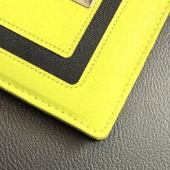 Dikişli suni deri kapak kenar detayı, isme özel promosyon defter